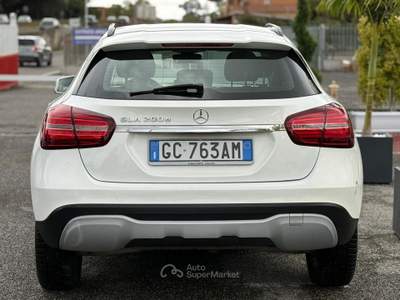 Mercedes-Benz GLA 200 d Automatic 4Matic Premium Bianco usata Fiumicino