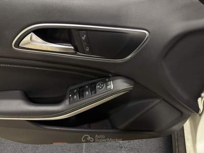 Mercedes-Benz GLA  180 d (cdi) enduro Beige usata Firenze