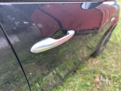 Lancia Ypsilon  - ypsilon 1.0 firefly hybrid gold s&s 70cv 5p.ti Nero usata Roma