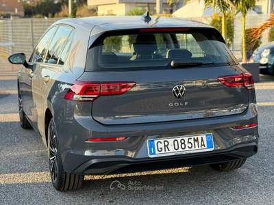 Volkswagen Golf 1.0 eTSI EVO DSG Life Grigio usata Fiumicino