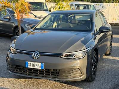 Volkswagen Golf 1.0 eTSI EVO DSG Life Grigio usata Fiumicino