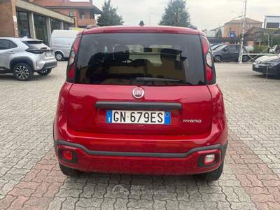 Fiat Panda 1.0 FireFly S&S Hybrid City Cross Rosso usata Arcore