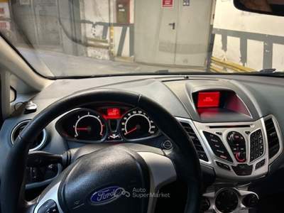 Ford Fiesta Unico proprietario, mai fumato in auto, tenuta bene Grigio usata Salerno