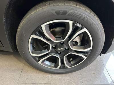 Jeep Avenger 1.2 Turbo MHEV Summit Infotaiment pack Grigio usata Melegnano