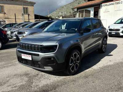 Jeep Avenger 100 CV Summit Grigio usata Villa Santa Lucia