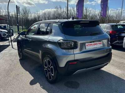 Jeep Avenger 100 CV Summit Grigio usata Villa Santa Lucia