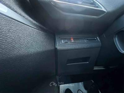 Peugeot 3008 S&S EAT8 Allure Pack Grigio usata Villa Santa Lucia