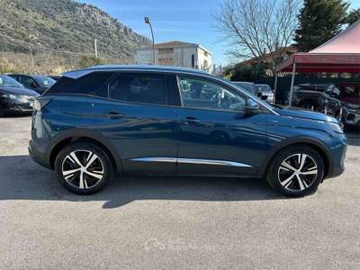 Peugeot 3008 Hybrid 225 e-EAT8 Allure Blu/Azzurro usata Villa Santa Lucia