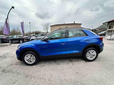 Volkswagen T-Roc SCR 150 CV DSG Life Blu/Azzurro usata Villa Santa Lucia