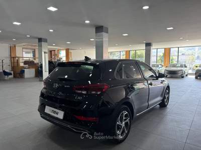 Hyundai i30 1.0 t-gdi 48V Style&Techno Nero usata Pozzuoli