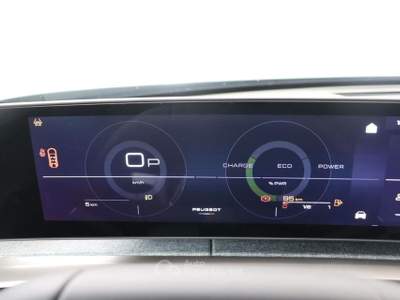 Peugeot 5008 Hybrid 145 e-DCS6 Allure Blu/Azzurro usata Monteforte Irpino