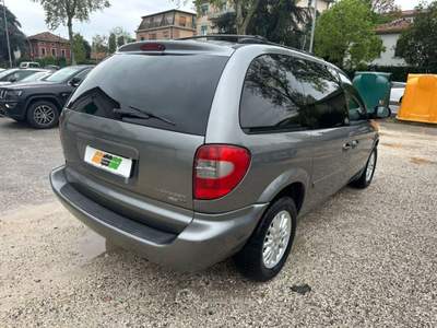 Chrysler Voyager / Grand Voyager 7 POSTI! 2.5 CRD cat LX Grigio usata VENEZIA