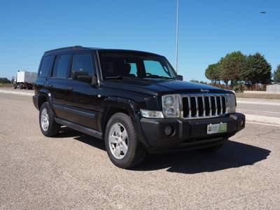 Jeep Commander 3.0 CRD DPF++ 7 POSTI++ Nero usata Bari