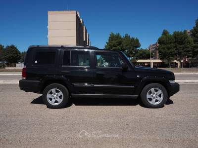 Jeep Commander 3.0 CRD DPF++ 7 POSTI++ Nero usata Bari