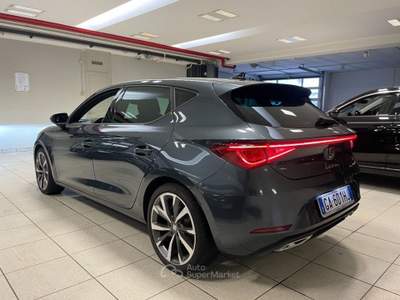 Seat Leon 2.0 TDI 150 CV DSG 5p. FR Grigio usata Arsago Seprio