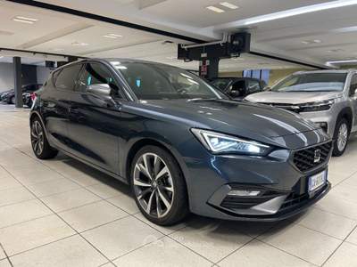 Seat Leon 2.0 TDI 150 CV DSG 5p. FR Grigio usata Arsago Seprio