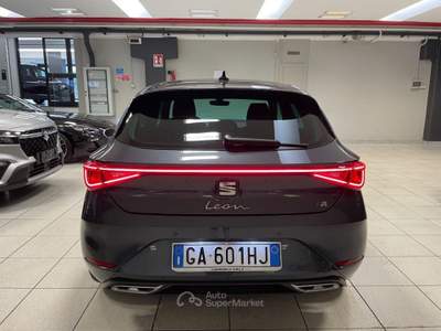 Seat Leon 2.0 TDI 150 CV DSG 5p. FR Grigio usata Arsago Seprio