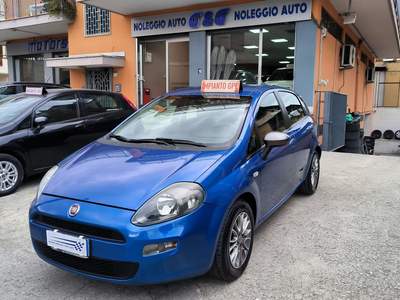 Fiat Punto Auto in ottime condizioni sia interno che esterno usata SAVIANO