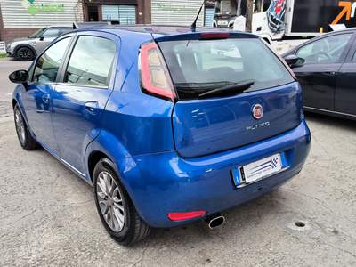 Fiat Punto Auto in ottime condizioni sia interno che esterno usata SAVIANO