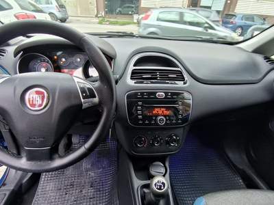 Fiat Punto Auto in ottime condizioni sia interno che esterno usata SAVIANO