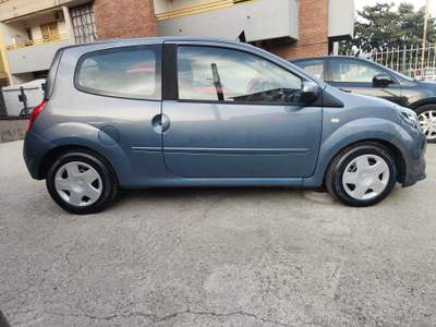 Renault Twingo Auto in ottime condizioni sia interno che esterno Nero usata SAVIANO