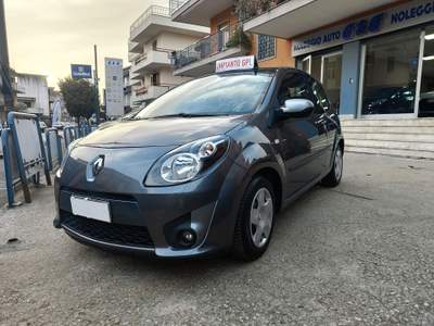 Renault Twingo Auto in ottime condizioni sia interno che esterno Nero usata SAVIANO