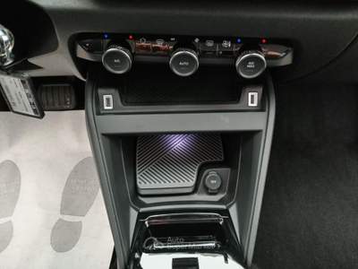 Citroen C4 PureTech 130 S&S EAT8 Plus Bianco usata Monteforte Irpino