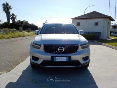 Volvo XC40 D4 AWD Geartronic Argento usata Gallipoli