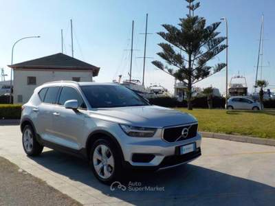Volvo XC40 D4 AWD Geartronic Argento usata Gallipoli