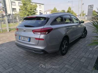 Hyundai i30 1.0 t-gdi 48V CarPlay / AndroidAuto Fari LED Grigio usata Treviglio