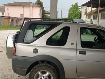 Land Rover Freelander Land Rover Freelander Gancio Traino Argento usata mezzano inferiore