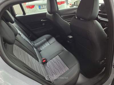Jeep Avenger 1.2 Turbo 145 CV MHEV 4xe Upland Accessoriato Grigio usata Vignola