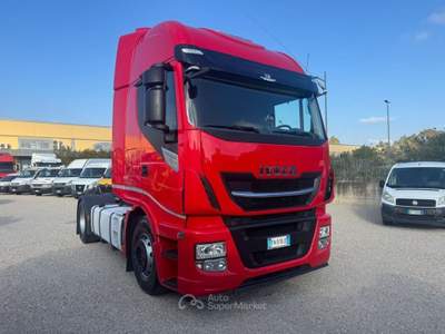 Iveco Daily STRALIS 510 TRATTORE STRADALE E6 Rosso usata Pontecagnano Faiano