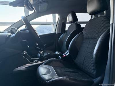 Peugeot 2008 2008 1.6 e-HDi 92 CV S&S Active Bianco usata San Michele salentino