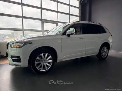 Volvo XC90 XC90 D5 AWD Geartronic 7 posti Momentum Bianco usata San Michele salentino