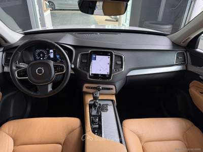 Volvo XC90 XC90 D5 AWD Geartronic 7 posti Momentum Bianco usata San Michele salentino