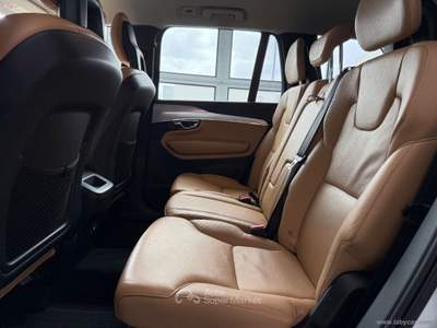 Volvo XC90 XC90 D5 AWD Geartronic 7 posti Momentum Bianco usata San Michele salentino