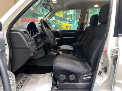 Mitsubishi Pajero Pajero 3.2 DI-D 16V aut. 5p. Intense DPF *GANCIO TRAINO*7 POSTI* Bianco usata Castrezzato