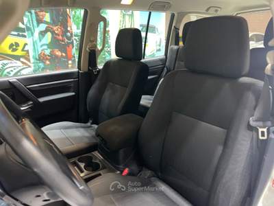 Mitsubishi Pajero Pajero 3.2 DI-D 16V aut. 5p. Intense DPF *GANCIO TRAINO*7 POSTI* Bianco usata Castrezzato