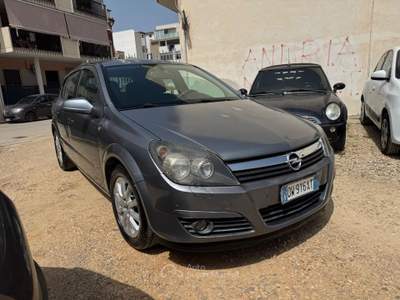 Opel Astra 1.7 CDTI 101 CV 5p. Cosmo Grigio usata Andria