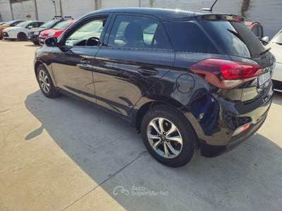 Hyundai i20  1.2 mpi Connectline 75cv 5p usata Aversa