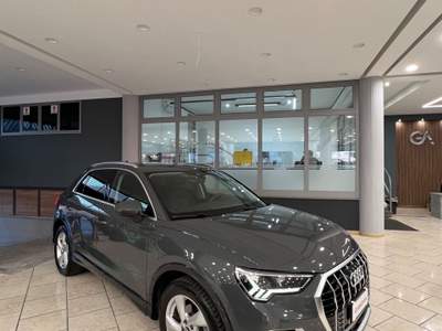 Audi Q3 S tronic Business Advanced Grigio usata Rosarno