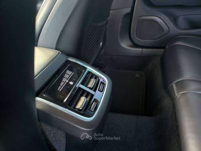 Volvo V60 Cross Country V60 II 2019 Cross Country 2.0 b4 Business Pro Line Blu/Azzurro usata Monte San Vito