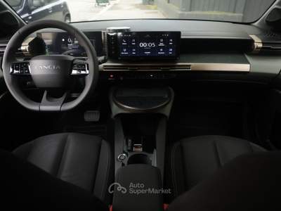 Lancia Ypsilon Ibrido 110cv LX e-DCT km 0 Nero usata Torino