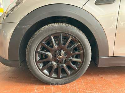 MINI Clubman Mini 5 Porte 1.5 Twin Power Turbo Cooper Essential Grigio usata Como
