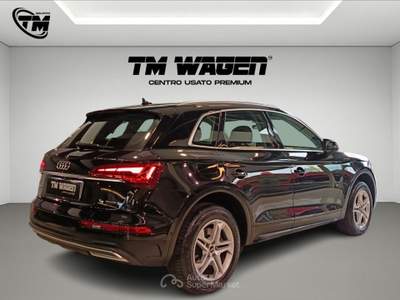 Audi Q5  - q5 40 tdi quattro s tronic business sport Nero usata Firenze