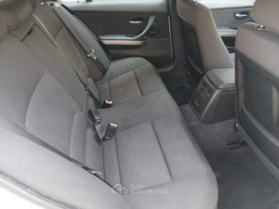 BMW Serie 3 320d station wagon Argento usata Massa