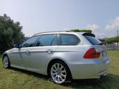 BMW Serie 3 320d station wagon Argento usata Massa
