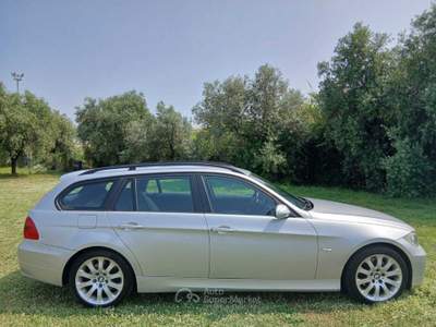 BMW Serie 3 320d station wagon Argento usata Massa
