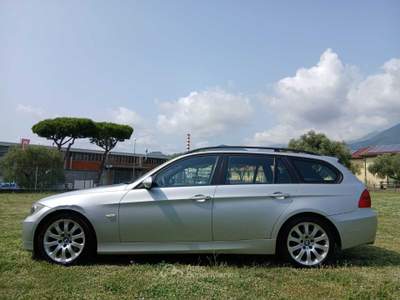 BMW Serie 3 320d station wagon Argento usata Massa